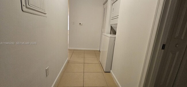 Building Photo - 5800 W Sample Rd