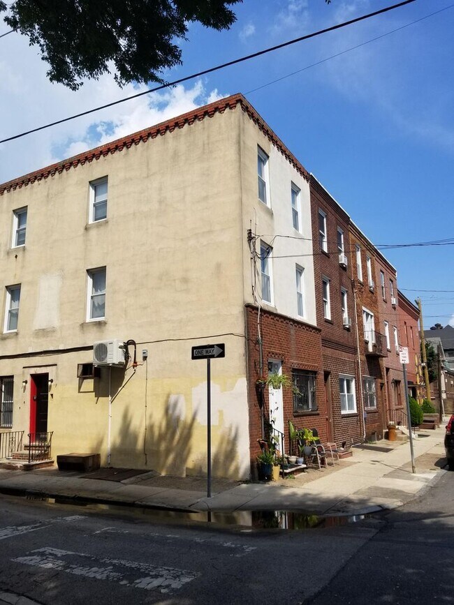 Building Photo - Beautiful 1 bed 1 bath in Fairmount- available Aug 1st