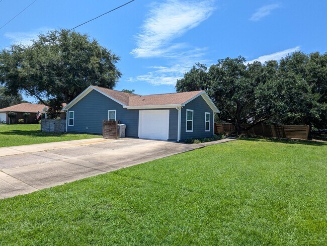 Building Photo - 8325 Fortworth St