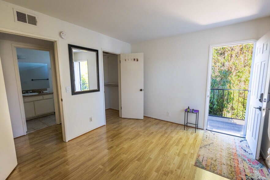 Building Photo - 1322 Electric Ave