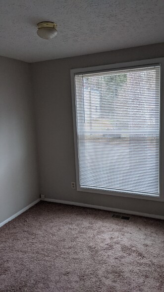 Building Photo - 2062 Countydown Ln