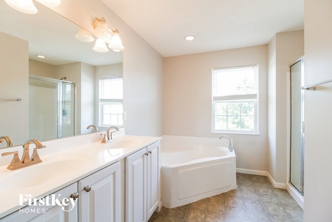 Building Photo - 4734 Turfway Trail