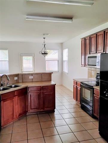 Building Photo - 4621 Fox Sedge Ln