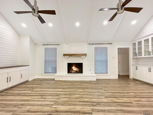 Building Photo - 7323 Sheffield Ct