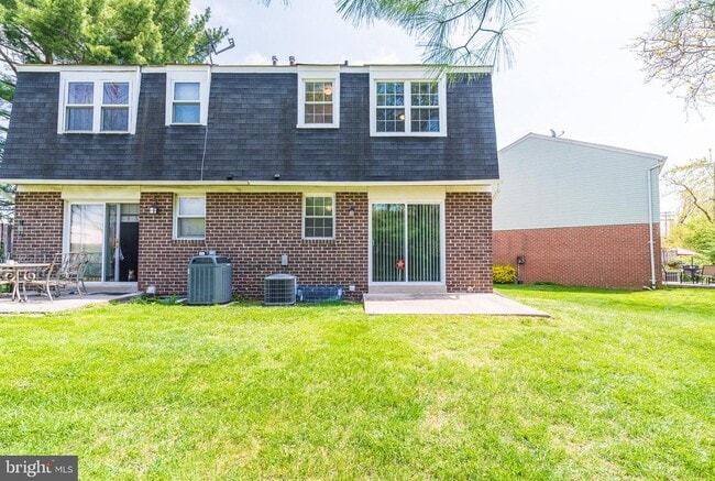 Building Photo - 37 Cardor Ct