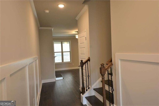 Building Photo - 2170 Manor Pointe Dr
