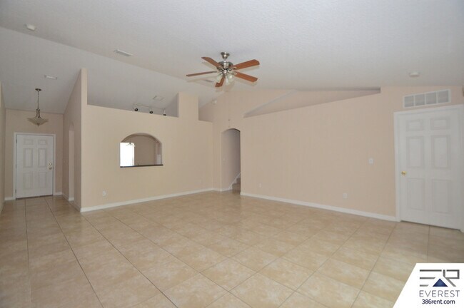 Building Photo - 19 Burgess Pl