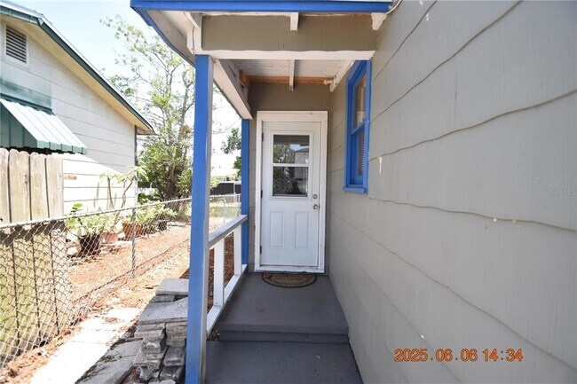Building Photo - 5025 4th Ave N