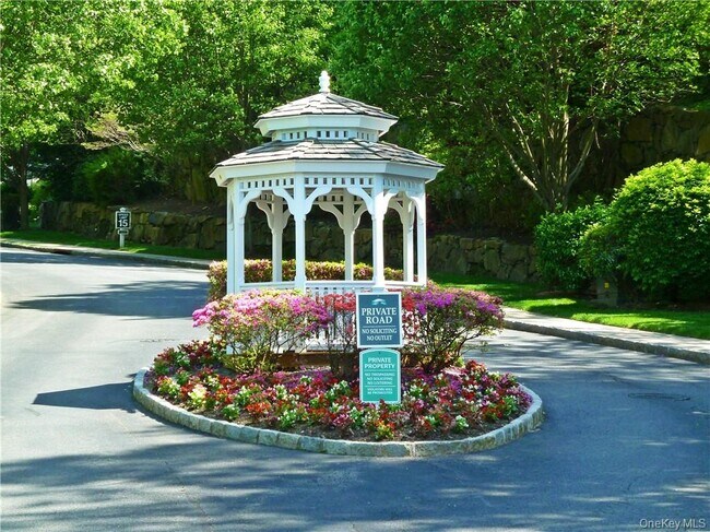 Building Photo - 107 Winding Ridge Rd