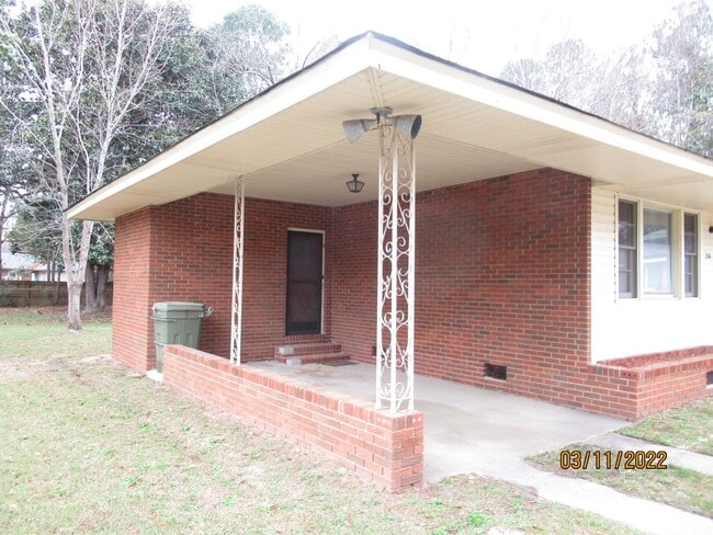 Building Photo - (Alice Drive Schools)- 3 Bedroom, 2 Bath S...