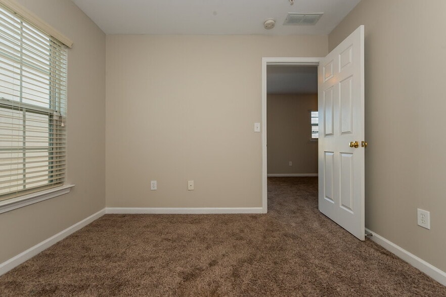 Building Photo - 2014 Appaloosa Way