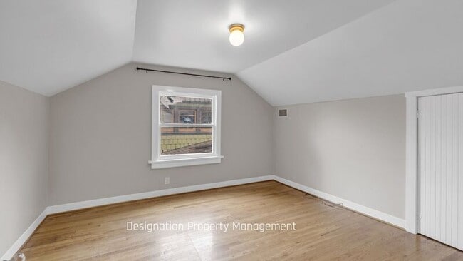 Building Photo - 1772 Rose Villa St