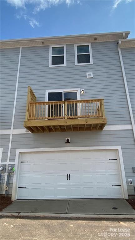 Building Photo - 3860 Memorial Pkwy