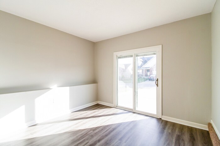 Building Photo - 1530 Singh St