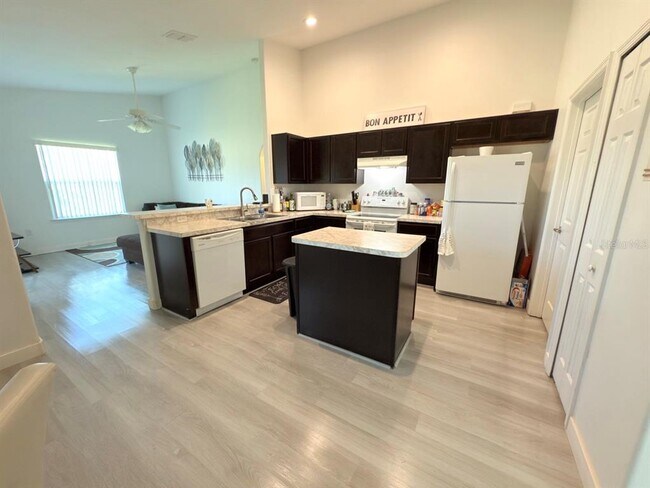 Building Photo - 1107 Doncaster Ct