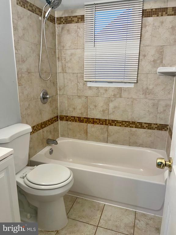 Building Photo - 1517 Rollins Ave