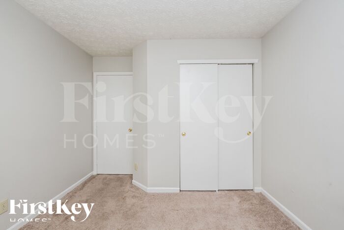 Building Photo - 5144 Stanhope Ln
