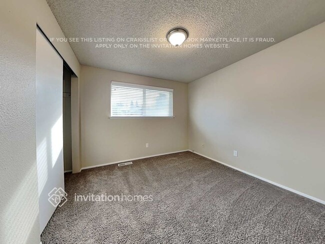 Building Photo - 2401 N Narrows Dr