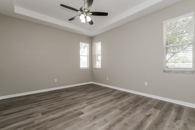 Building Photo - 3696 Braemere Dr