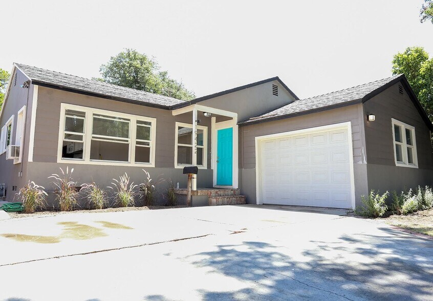 Building Photo - 19422 Archwood St