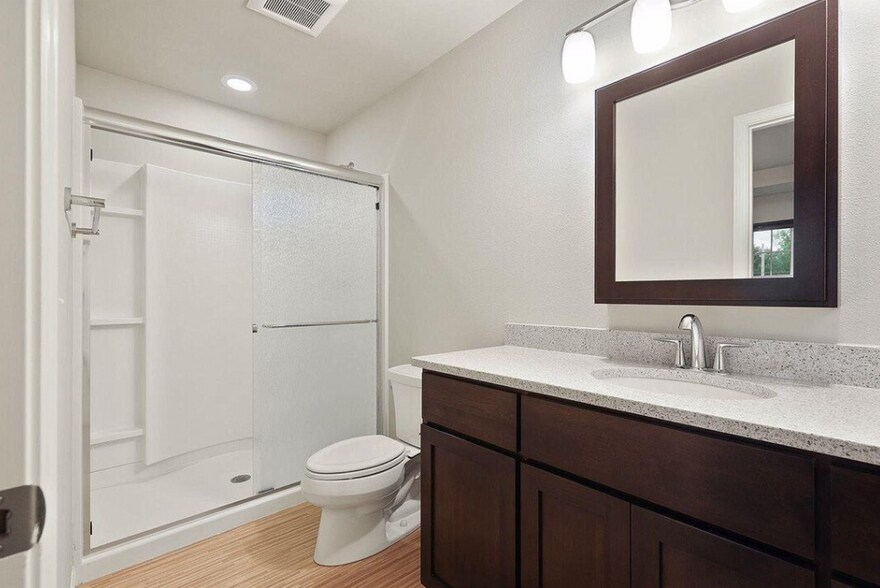Master Bath - 5870 Lien Rd