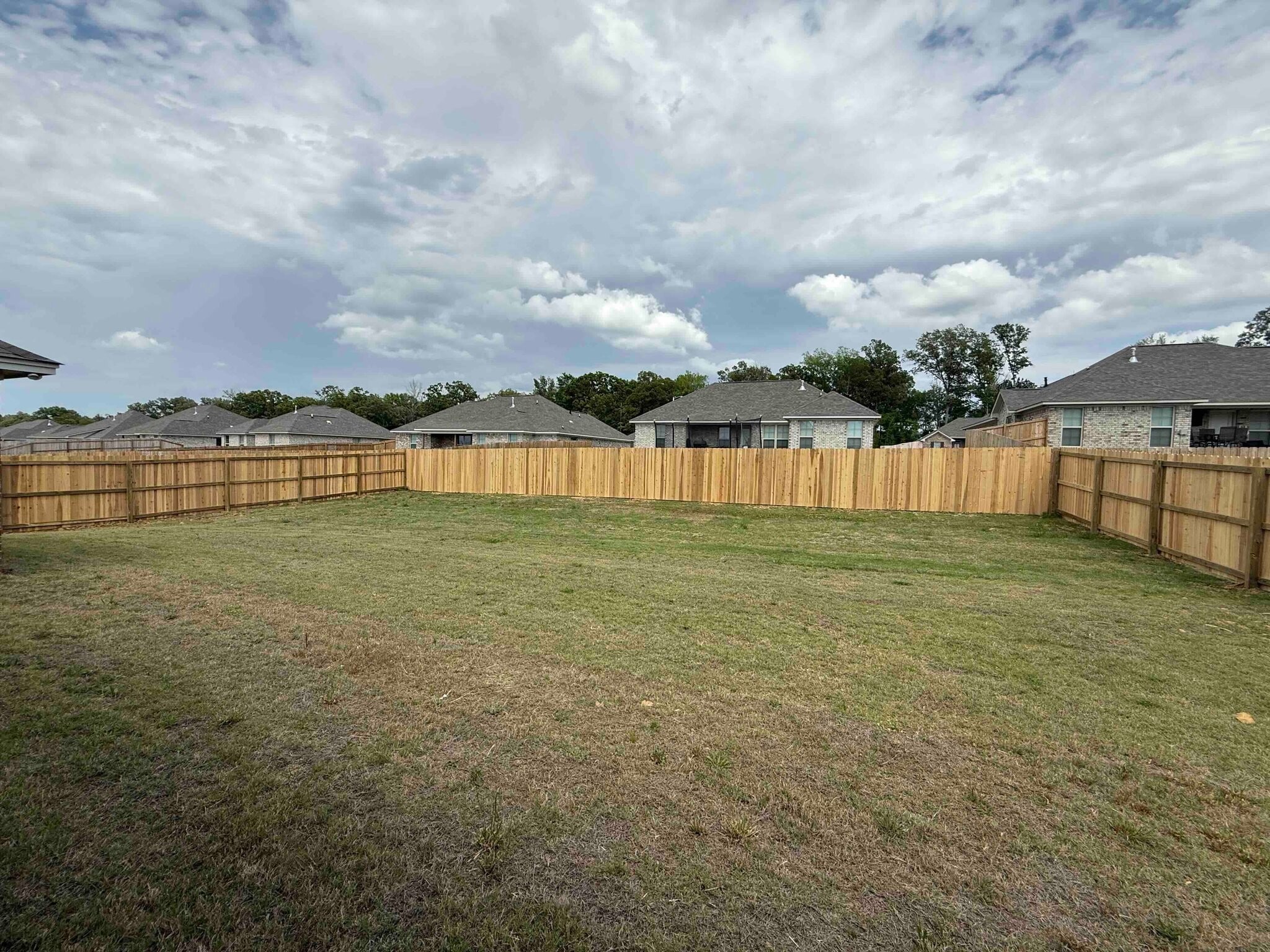 Building Photo - 116 Madisonville Dr