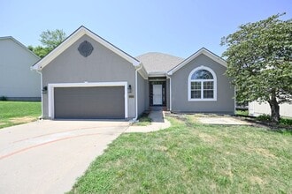 Building Photo - Great 3-bedroom, 3-bathroom house with a 2-car garage.