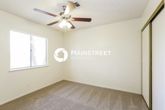 Building Photo - 3 Bedroom Pet-Friendly Home in Henderson, NV with Main Street Renewal