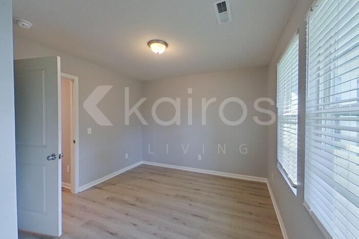 Building Photo - 2519 Upland Cir