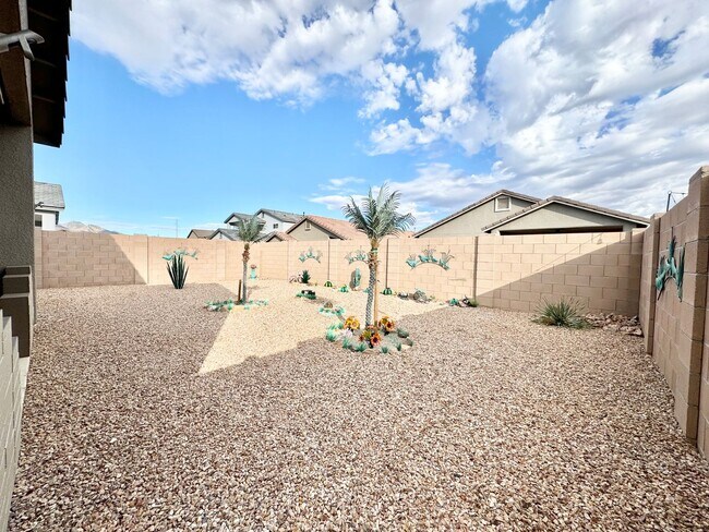 Building Photo - 3BR/2BA/2CG, 1570 sq.ft. rental built in 2022 in Sierra Vista, AZ