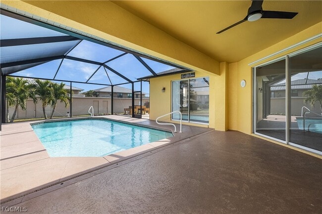 Building Photo - 2137 SW 11th Ct