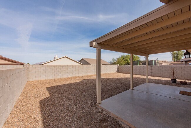Building Photo - Tucson Market Place Area -  3 Bedroom!