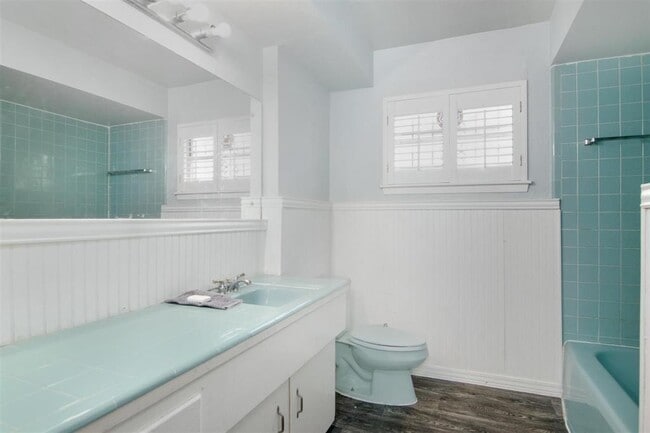 Building Photo - 4015 Mischire Dr