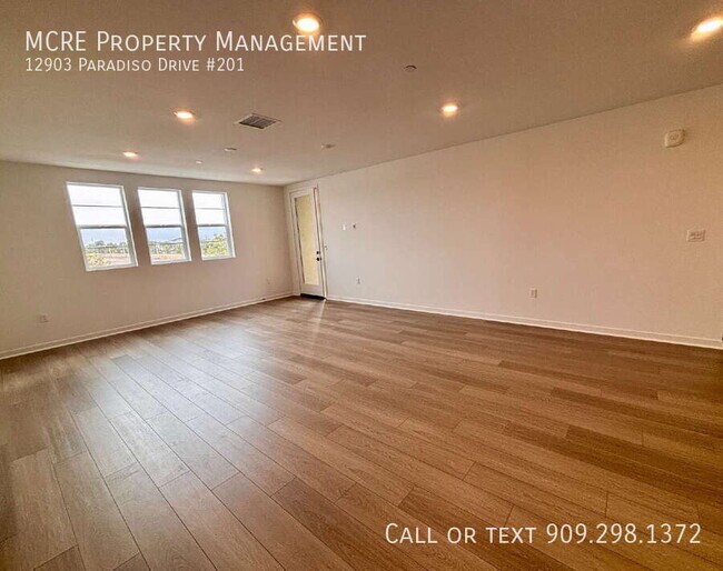 Building Photo - 12903 Paradiso Dr