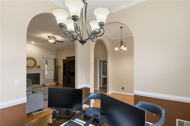 Building Photo - 4290 McClanes Ct