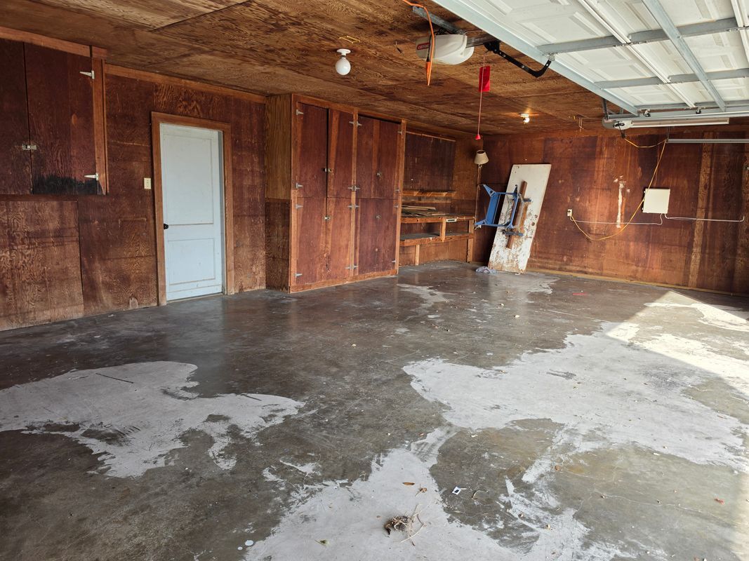 Building Photo - 749 San Patricio Ave