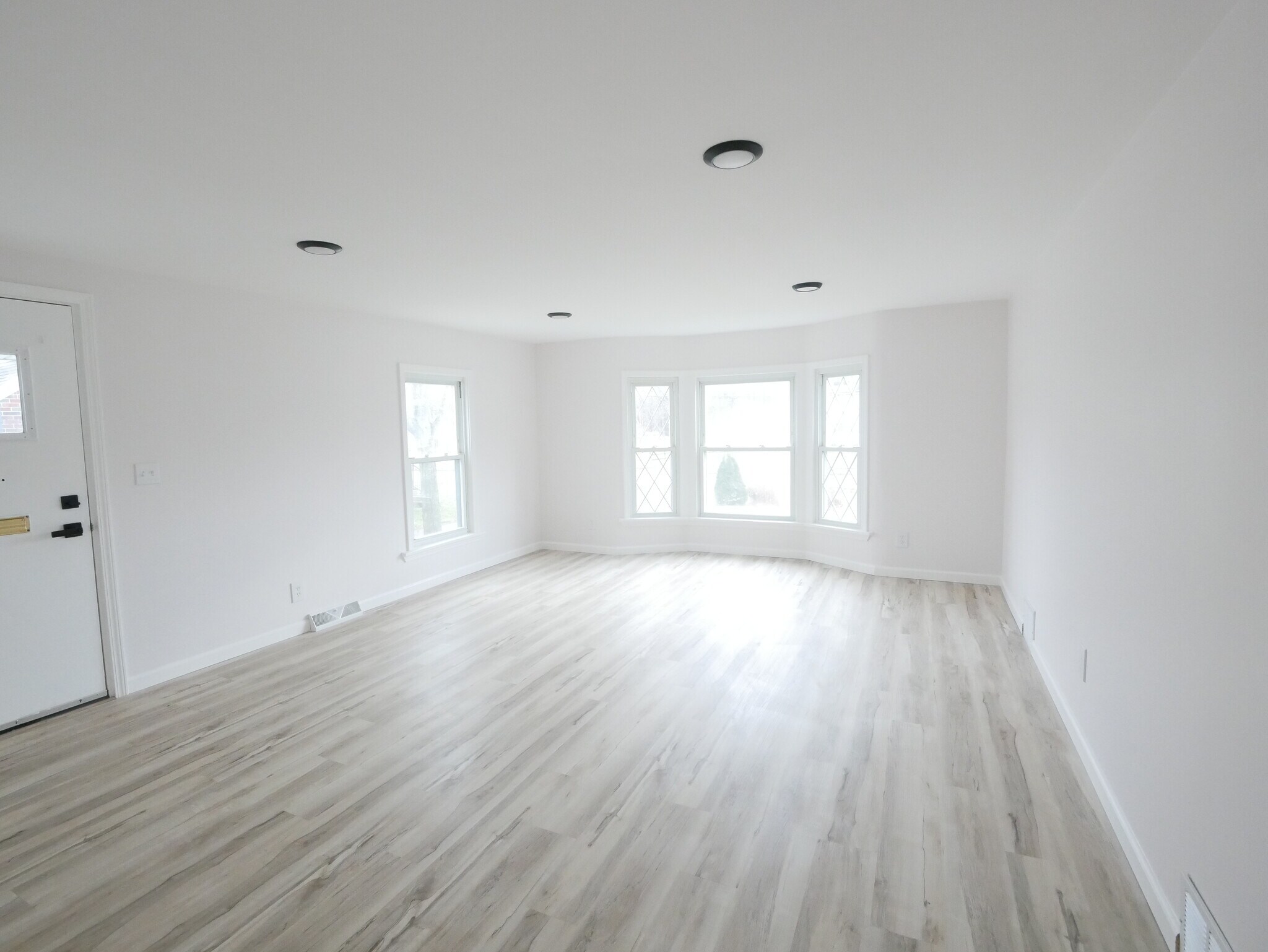 Building Photo - 252 Shields Rd