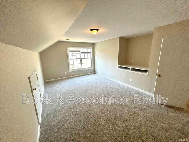 Building Photo - 508 Hickorywood Blvd
