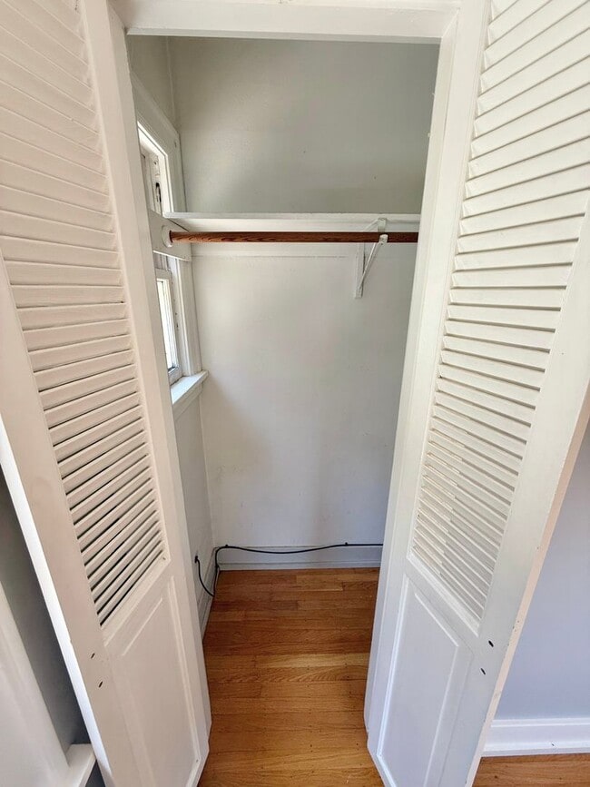 Building Photo - Stylish 3-Bed, 2-Bath Home in the Heart of...