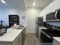 Building Photo - 51 Queensberry St