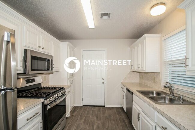 Building Photo - 3 Bedroom Pet-Friendly Home in OKLAHOMA CI...