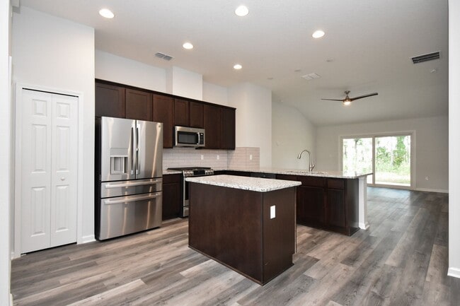 Building Photo - Modern 3BR/2BA Home in Desirable Westchest...
