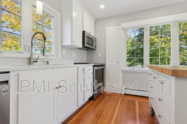 Building Photo - 9 Haigh Ave