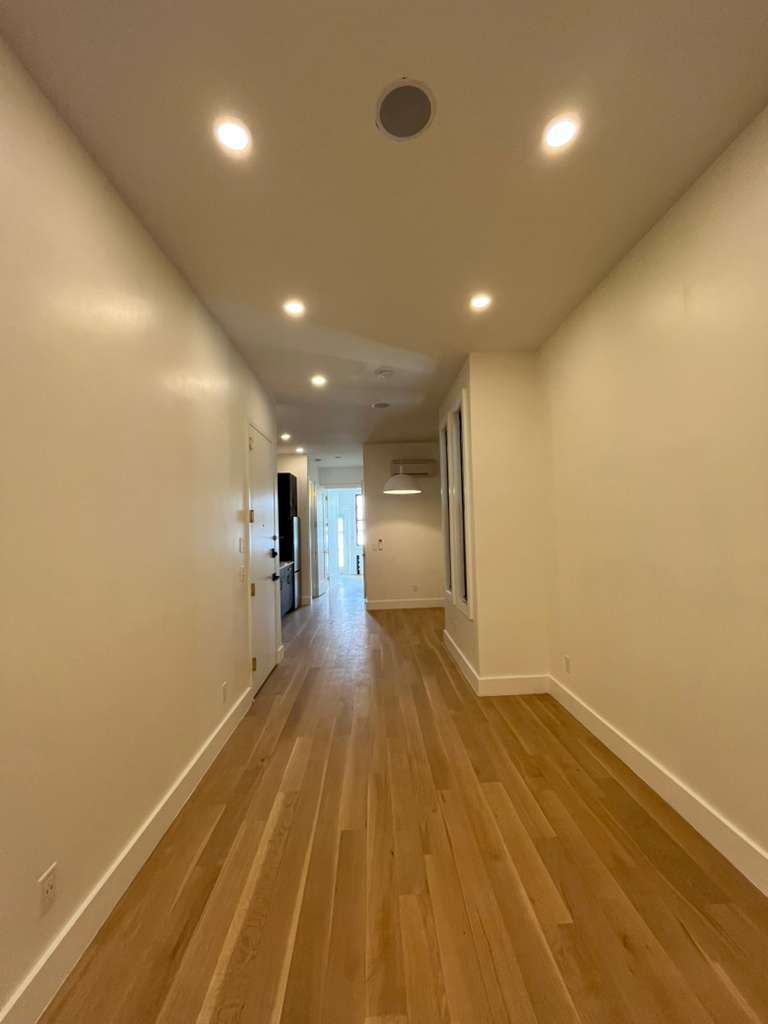 Building Photo - 51 Grace St