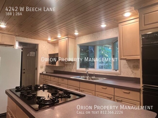 Building Photo - 4242 W Beech Ln