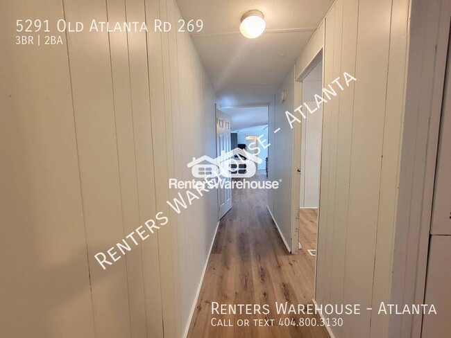 Building Photo - Spacious 3 Bedroom in quiet Mobile Park Ha...