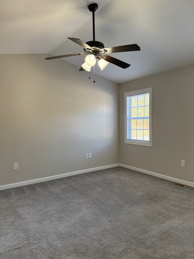 Building Photo - 101 Daughety Ct