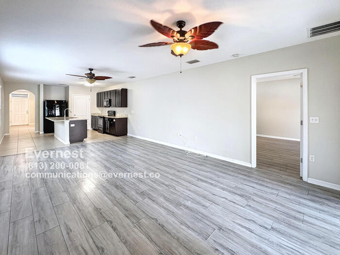 Building Photo - 12104 Fawn Brindle St
