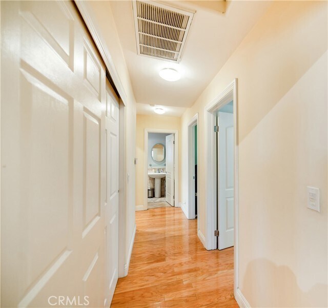 Building Photo - 2168 Lemoyne St