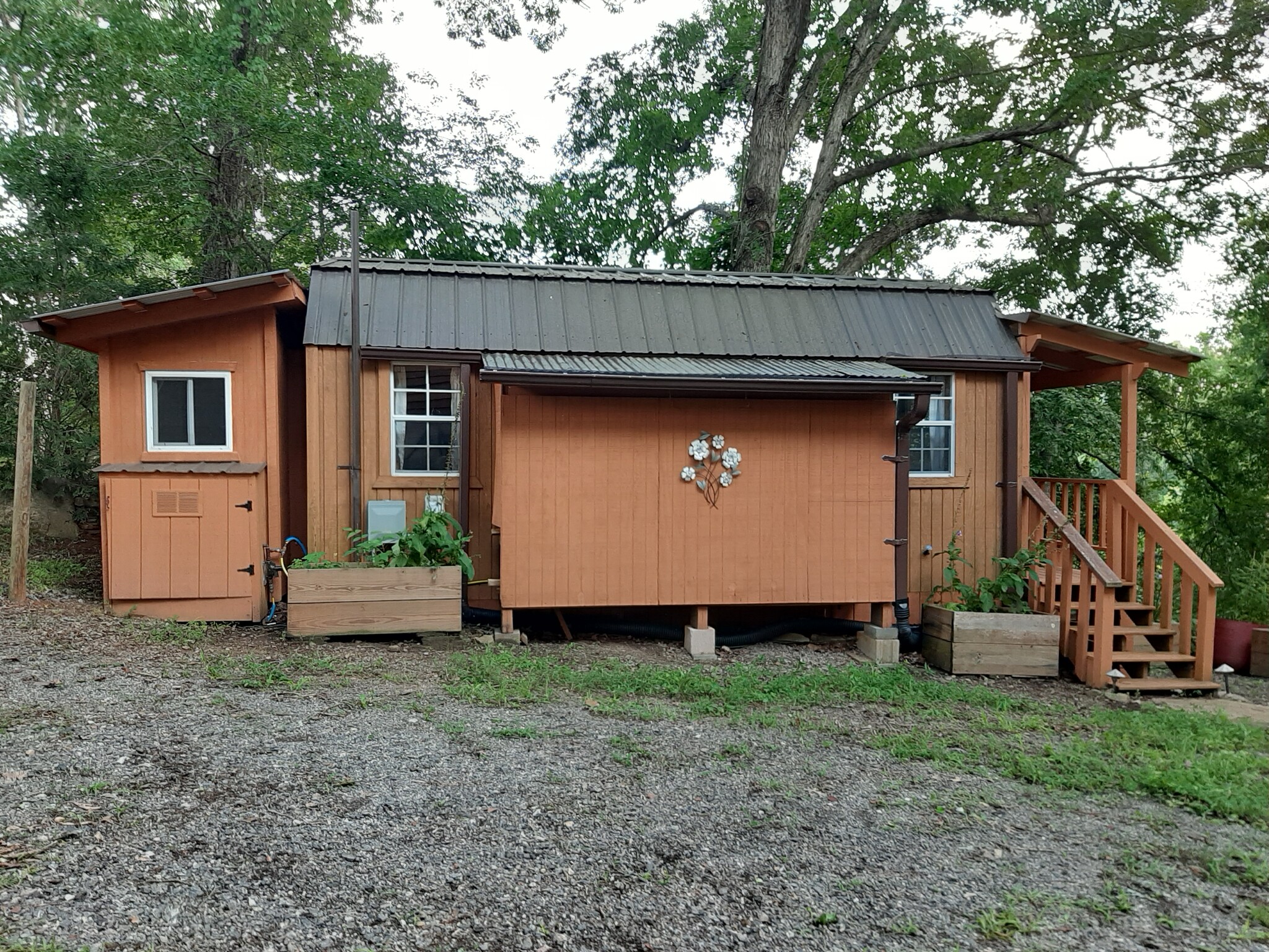 Tiny House - 76 Overlook Dr